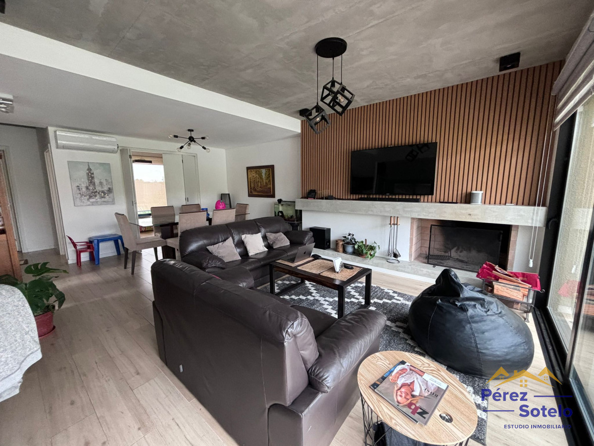 Casa ID.716 - Hermosa casa a la venta en Barrio Privado