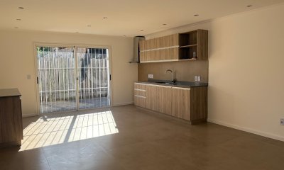 Casa en venta a estrenar, Solymar. Gran terreno