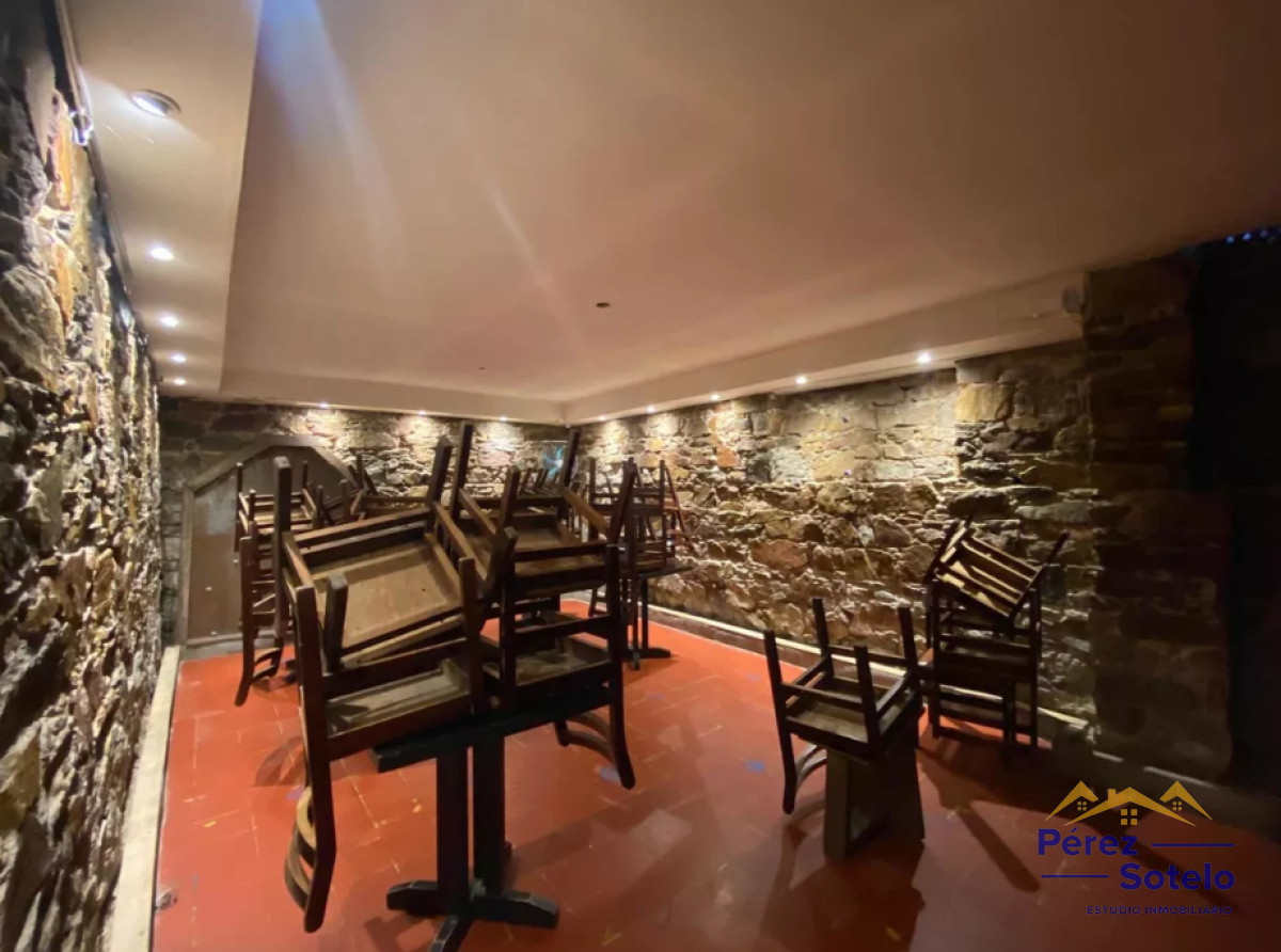 Local Comercial ID.732 - LOCAL A LA VENTA. EXCELENTE RENTA. PALERMO, MONTEVIDEO