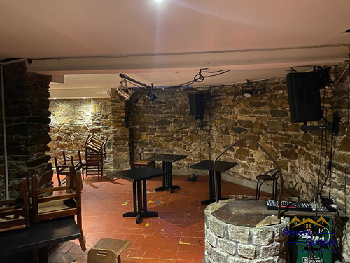 Local Comercial ID.732 - LOCAL A LA VENTA. EXCELENTE RENTA. PALERMO, MONTEVIDEO