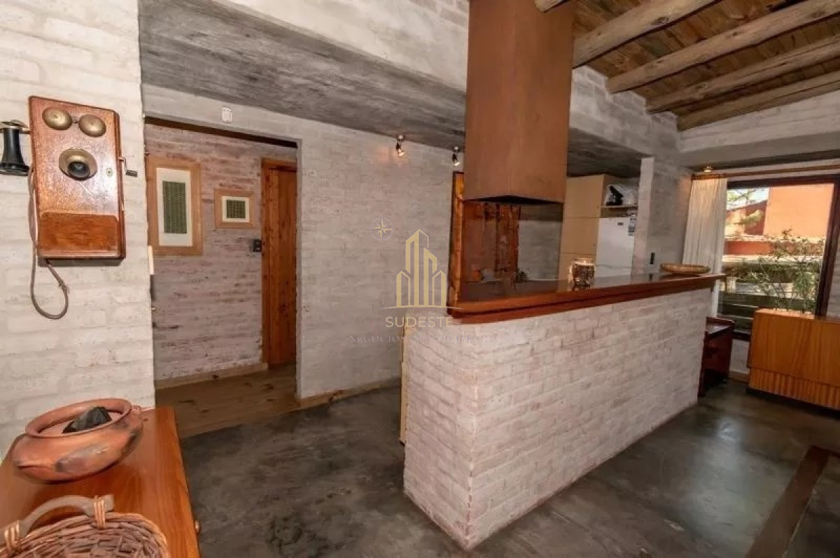 Casa ID.53 - Venta de Complejo integrado por 3 viviendas independientes