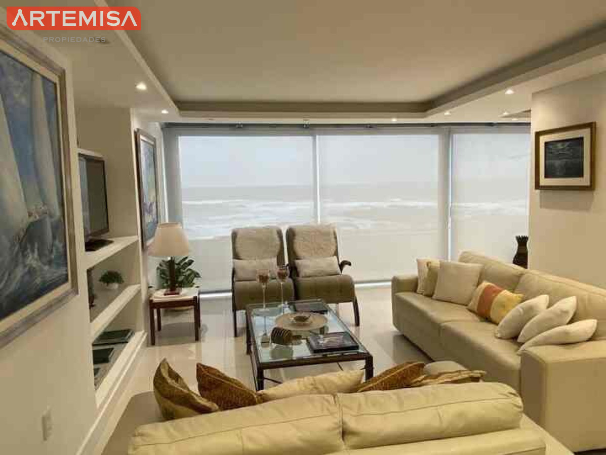 Apartamento ID.975 - Espectacular PENTHOUSE DUPLEX  frente al MAR 4 SUITES