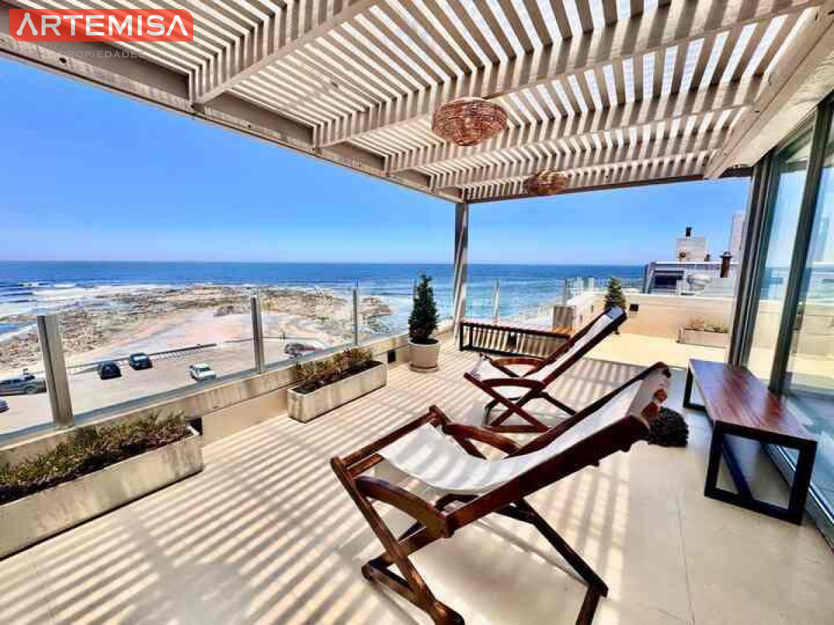 Apartamento ID.975 - Espectacular PENTHOUSE DUPLEX  frente al MAR 4 SUITES