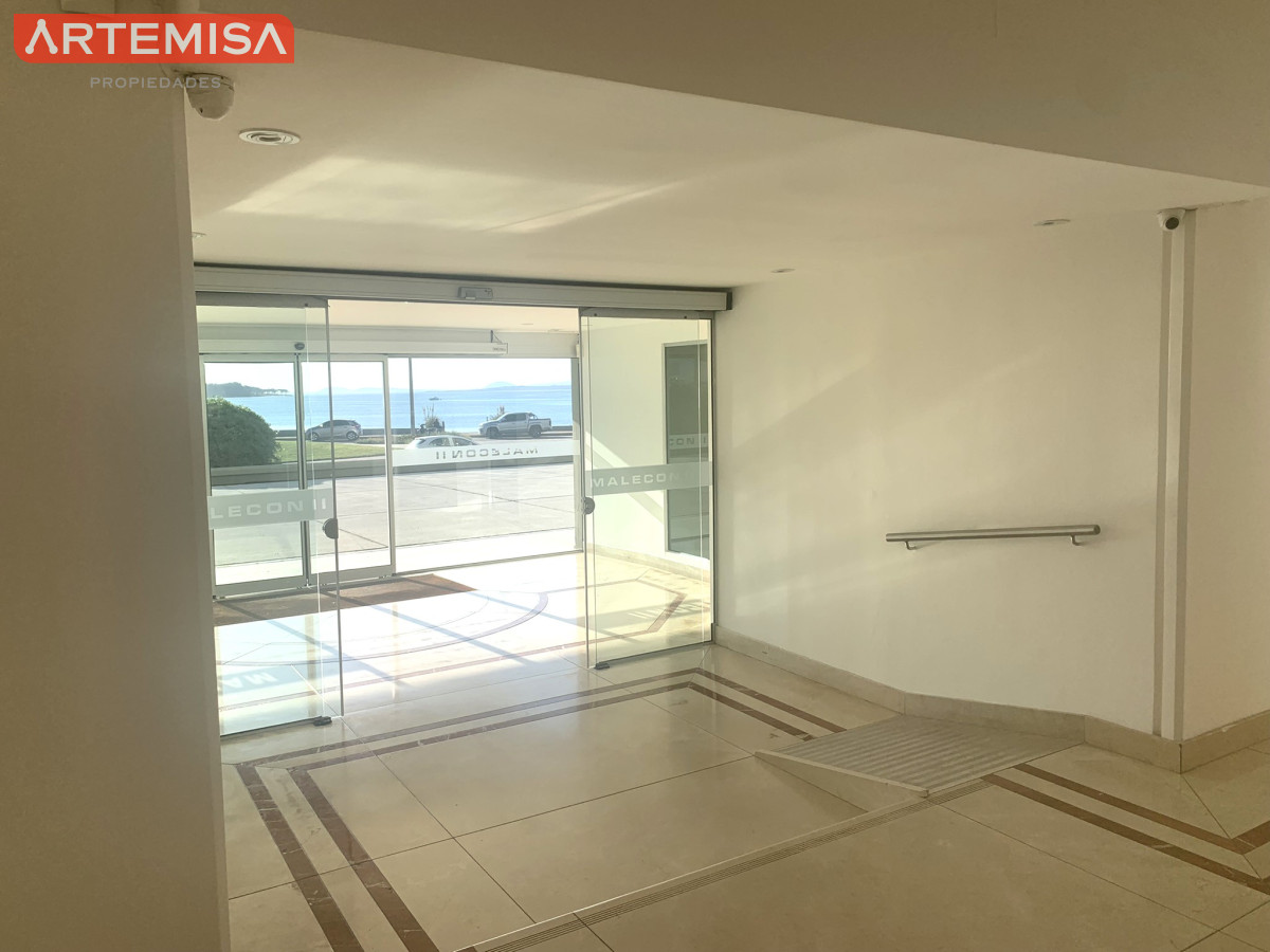 Apartamento ID.446 - Alquiler Temporal Parada 1 frente al Mar, mejor ubicación, vistas y servicios! Malecon II