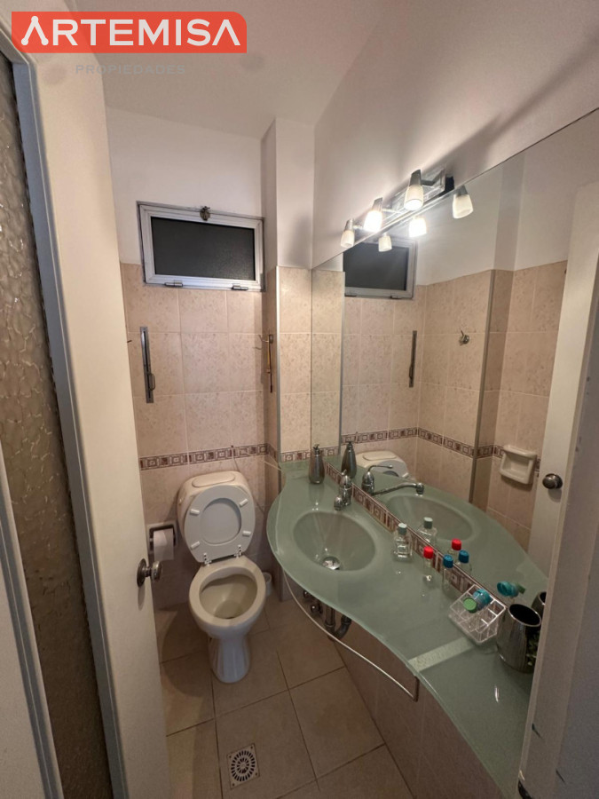 Apartamento ID.868 - Amplio apartamento de excelente construcción totalmente actualizado 3 dormitorios 