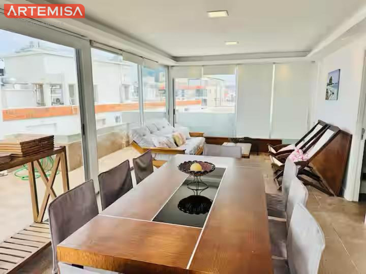 Apartamento ID.975 - Espectacular PENTHOUSE DUPLEX  frente al MAR 4 SUITES
