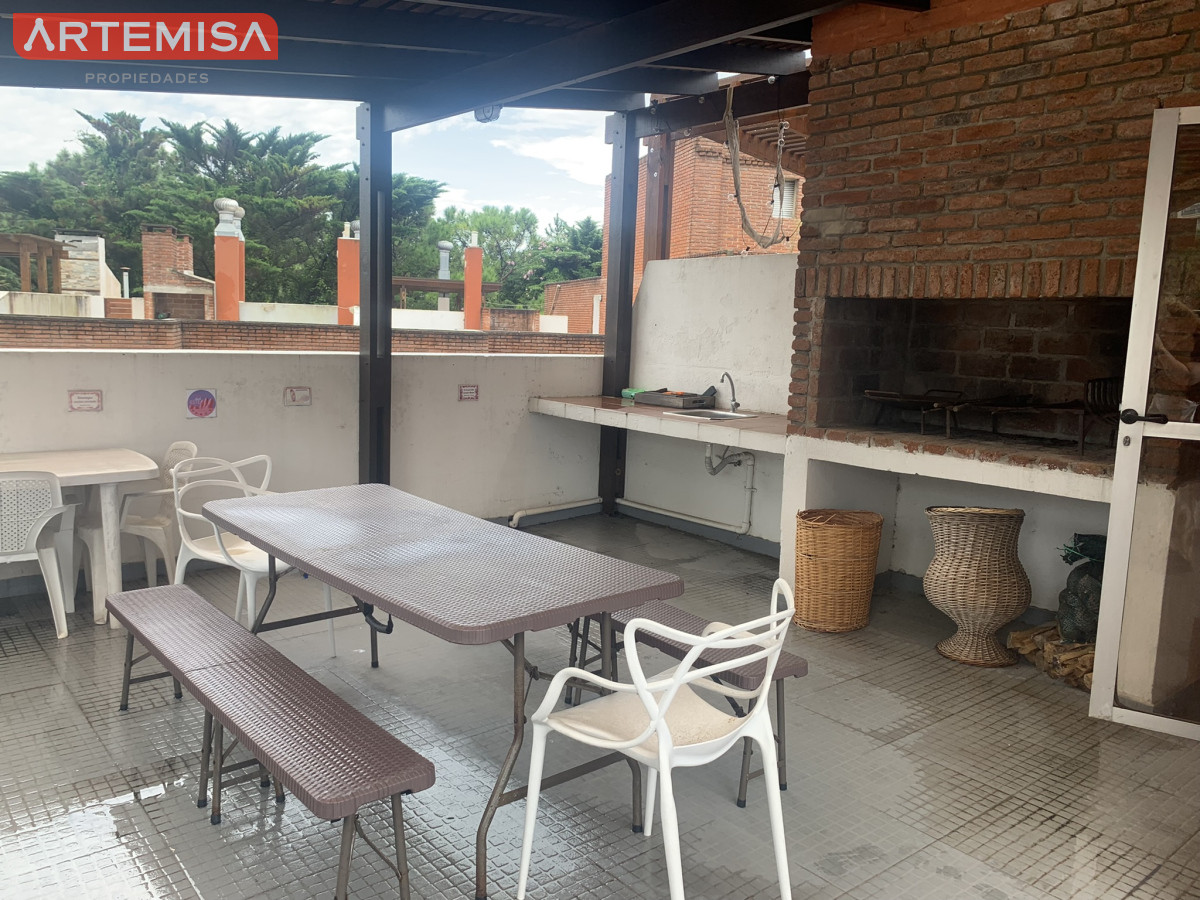 Apartamento ID.736 - Pent-House Con amplio parrillero Propio. 