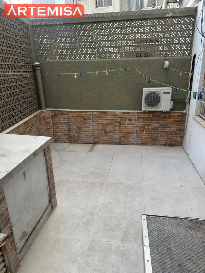 Apartamento ID.868 - Amplio apartamento de excelente construcción totalmente actualizado 3 dormitorios 