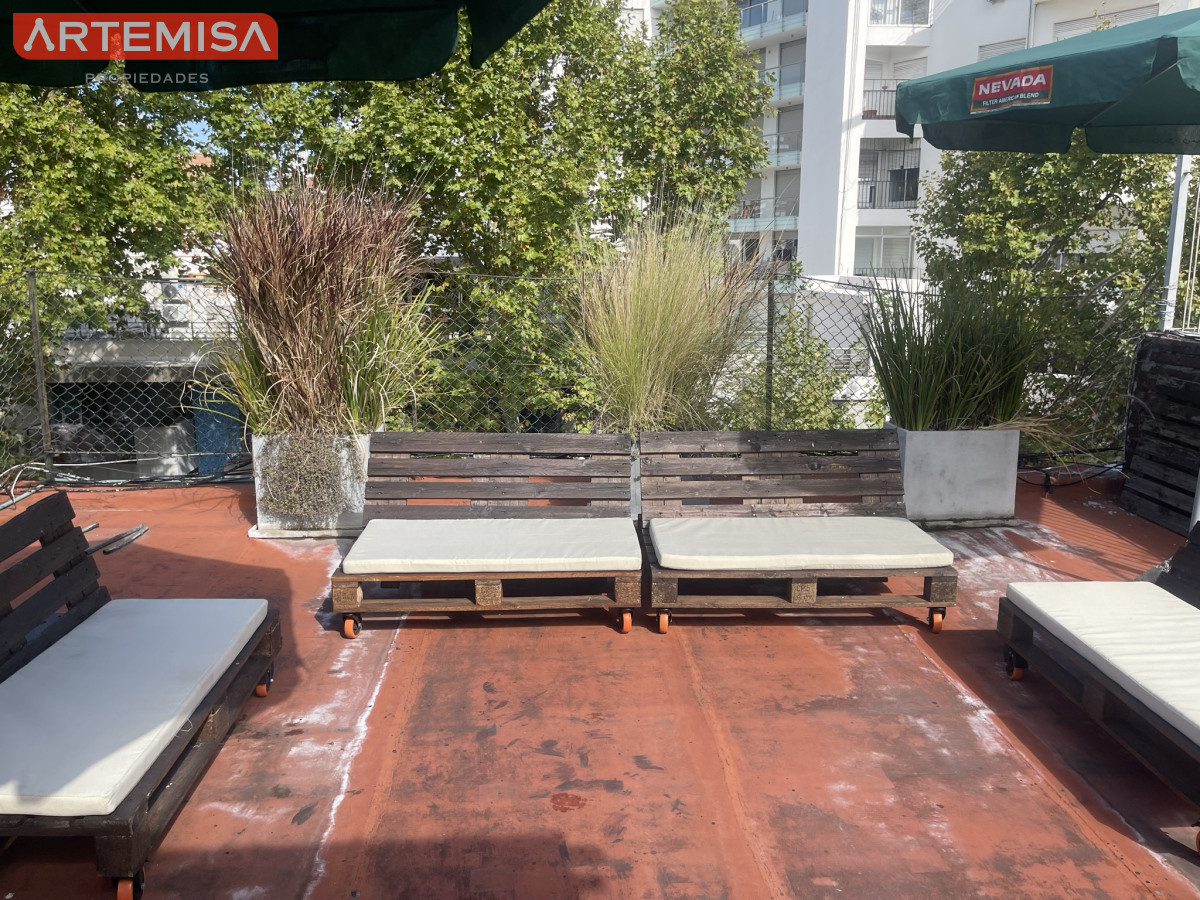 Apartamento ID.746 - Muy Iluminado y remodelado Apto 3 dorm. balcón y amplia terraza.