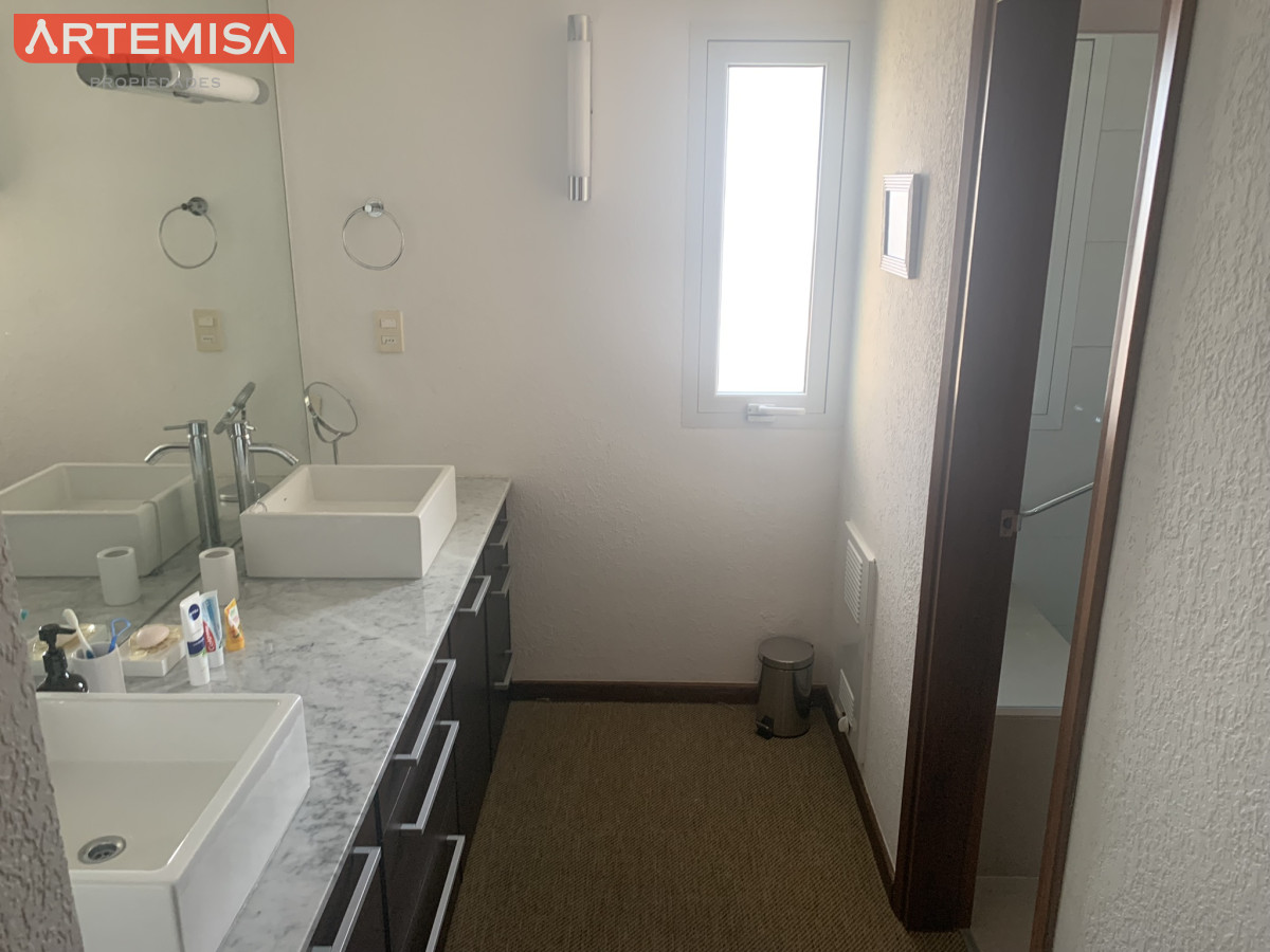 Apartamento ID.446 - Alquiler Temporal Parada 1 frente al Mar, mejor ubicación, vistas y servicios! Malecon II