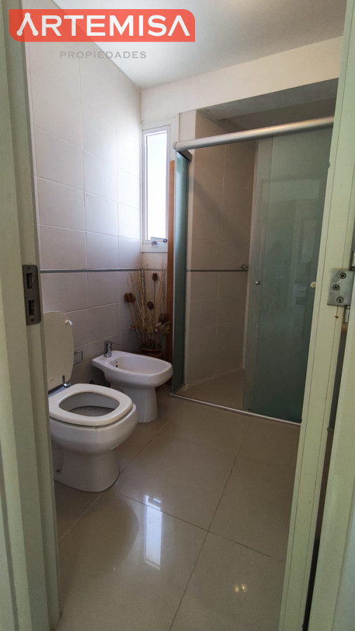 Apartamento ID.989 - DEPARTAMENTO AMPLIO Y CON VISTA AL MAR 