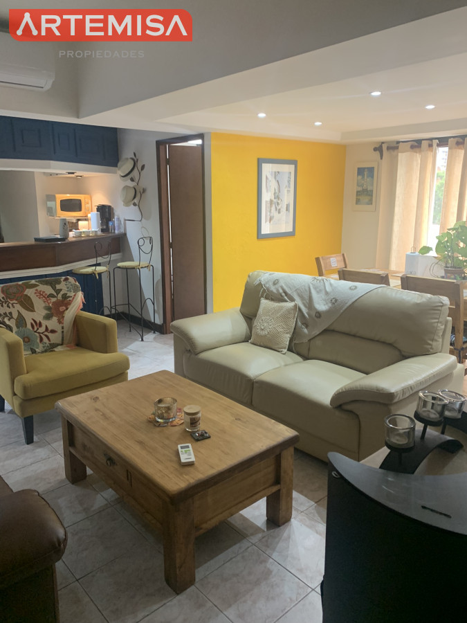 Apartamento ID.736 - Pent-House Con amplio parrillero Propio. 