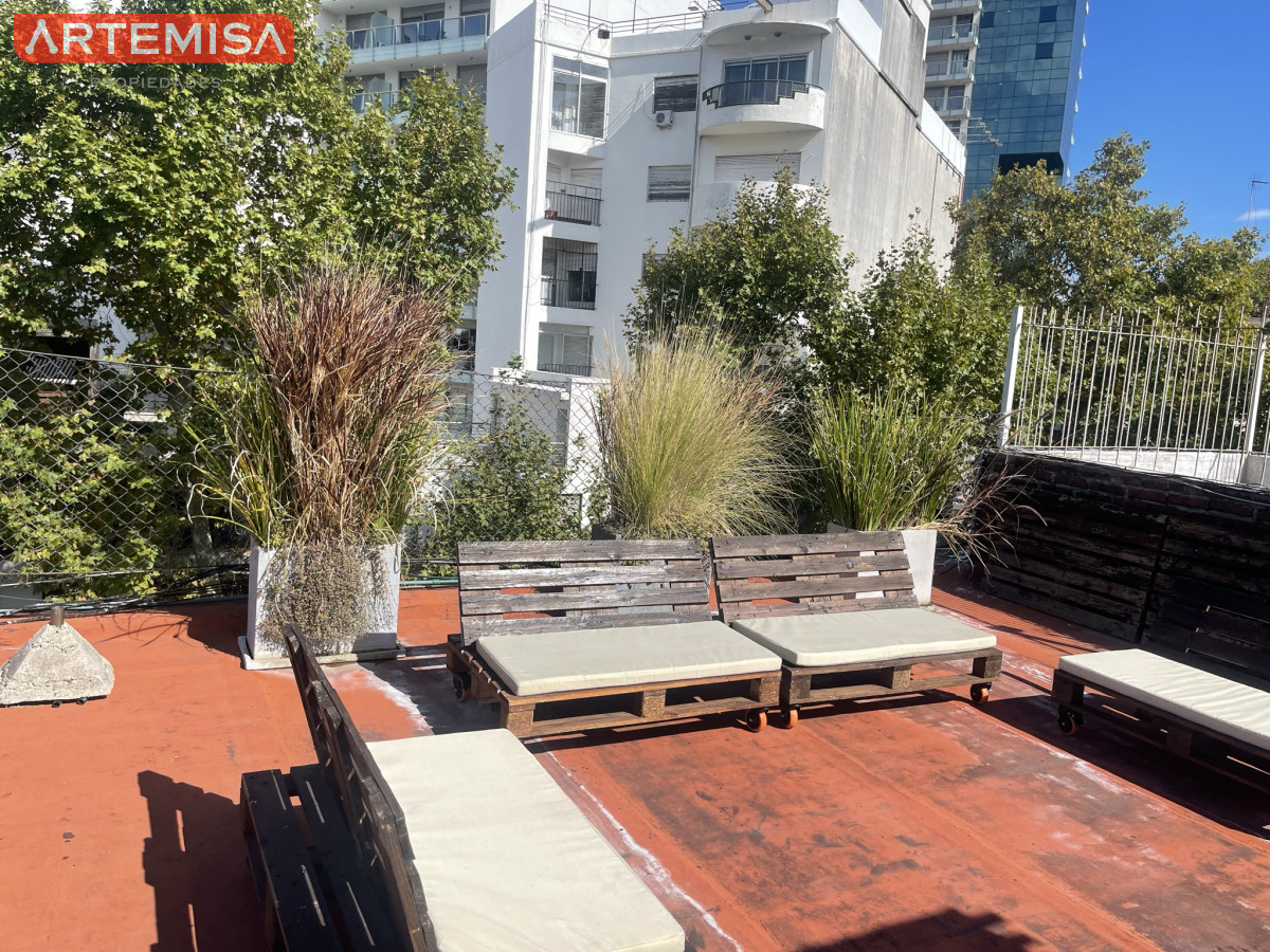 Apartamento ID.746 - Muy Iluminado y remodelado Apto 3 dorm. balcón y amplia terraza.