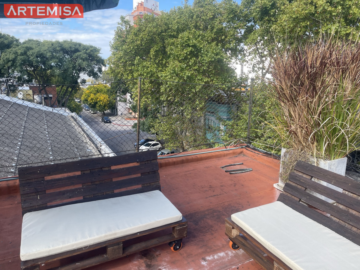 Apartamento ID.746 - Muy Iluminado y remodelado Apto 3 dorm. balcón y amplia terraza.