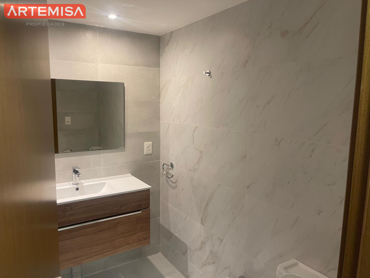 Apartamento ID.804 - El apartamento que buscabas, iluminado,  excelente construcción. 