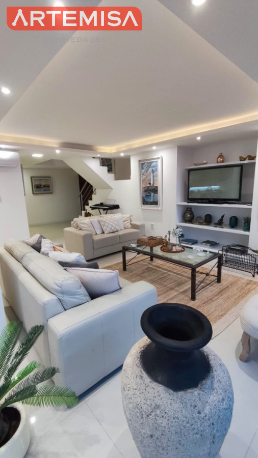 Apartamento ID.975 - Espectacular PENTHOUSE DUPLEX  frente al MAR 4 SUITES
