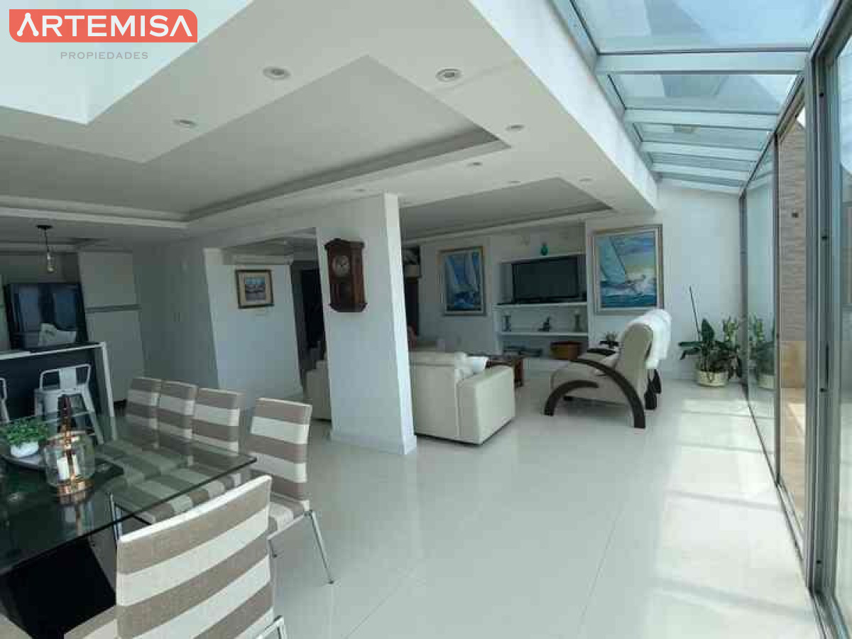 Apartamento ID.975 - Espectacular PENTHOUSE DUPLEX  frente al MAR 4 SUITES