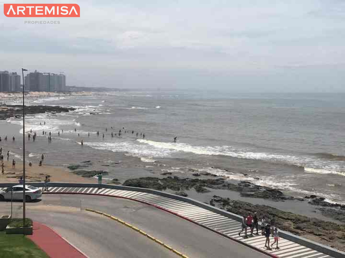 Apartamento ID.975 - Espectacular PENTHOUSE DUPLEX  frente al MAR 4 SUITES