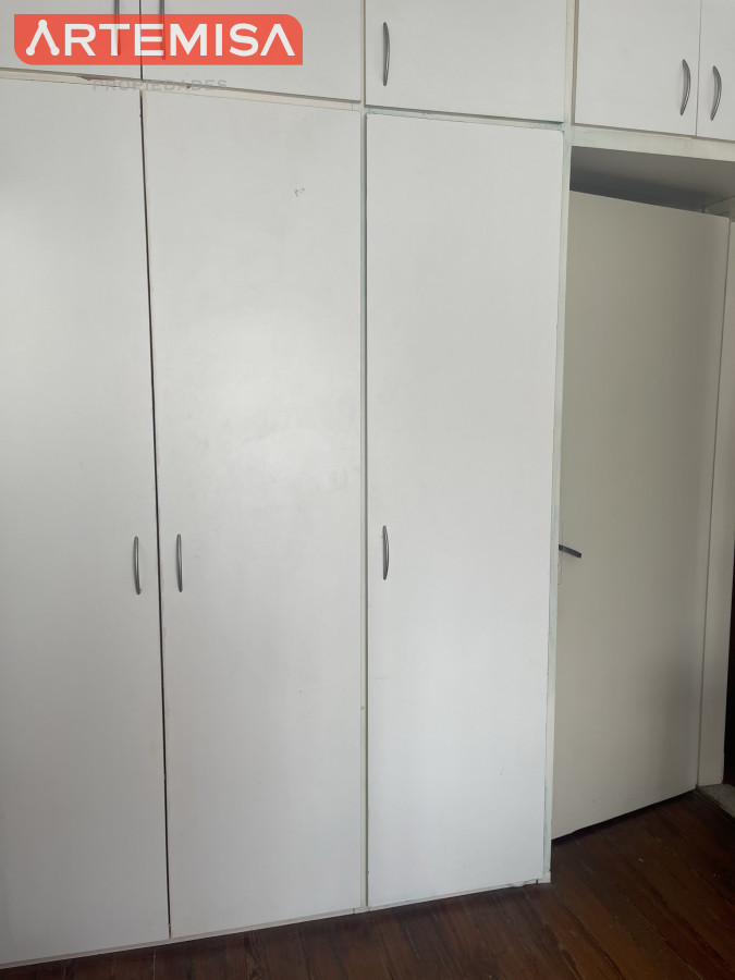 Apartamento ID.746 - Muy Iluminado y remodelado Apto 3 dorm. balcón y amplia terraza.
