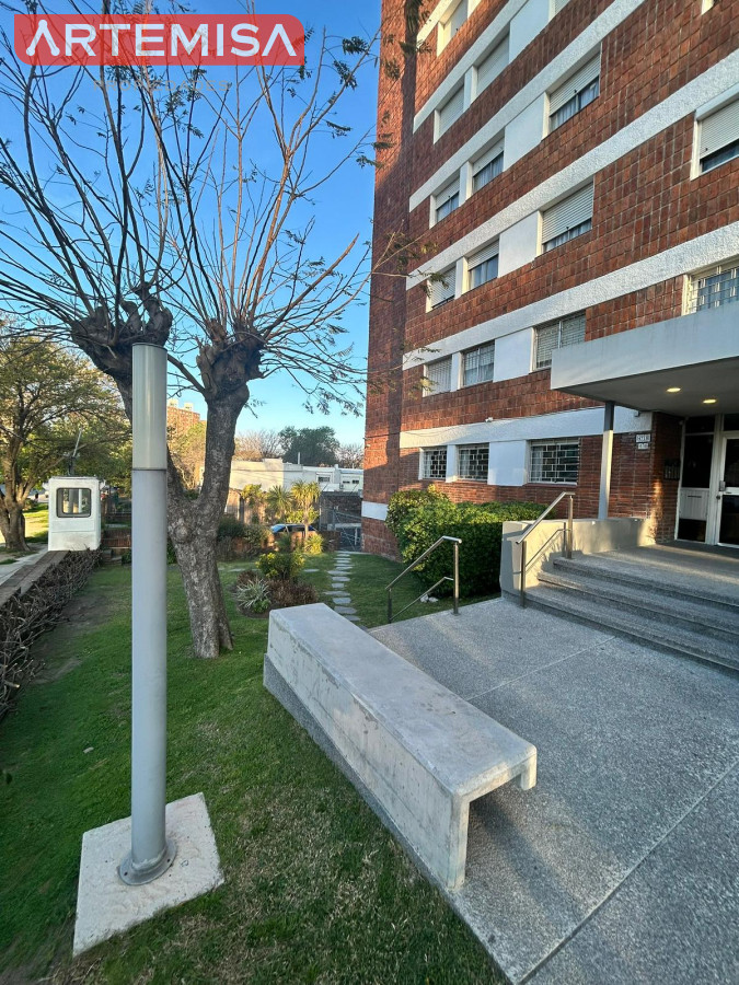 Apartamento ID.855 - Amplio e iluminado apartamento en Malvin 2/3 dormitorios y cocheras
