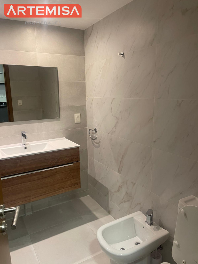 Apartamento ID.804 - El apartamento que buscabas, iluminado,  excelente construcción. 