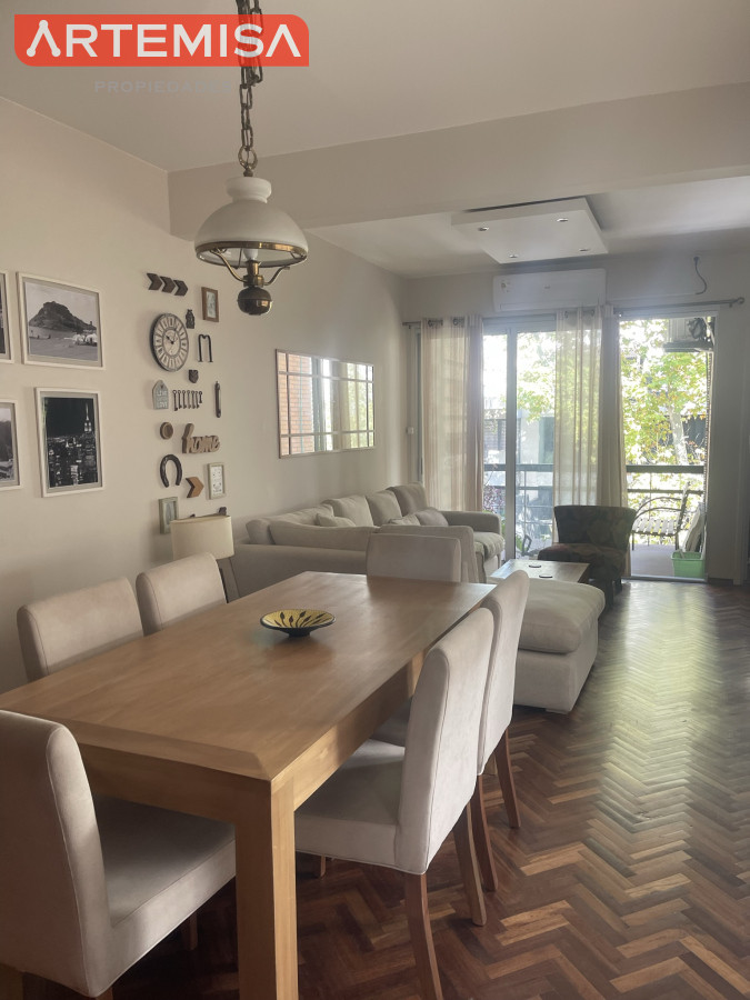 Apartamento ID.746 - Muy Iluminado y remodelado Apto 3 dorm. balcón y amplia terraza.