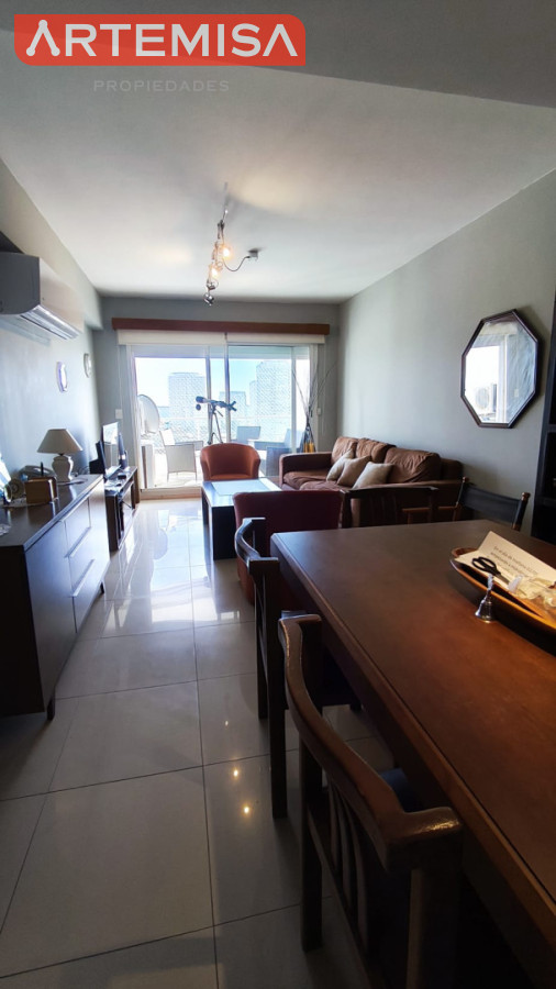 Apartamento ID.989 - DEPARTAMENTO AMPLIO Y CON VISTA AL MAR 