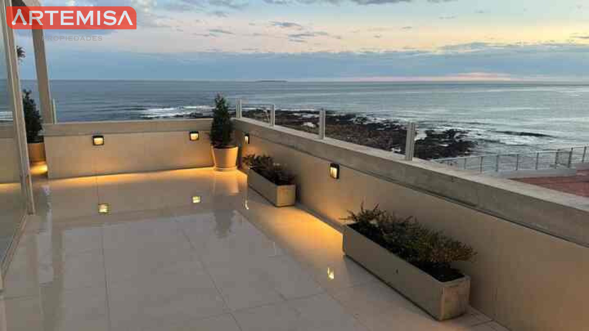 Apartamento ID.975 - Espectacular PENTHOUSE DUPLEX  frente al MAR 4 SUITES