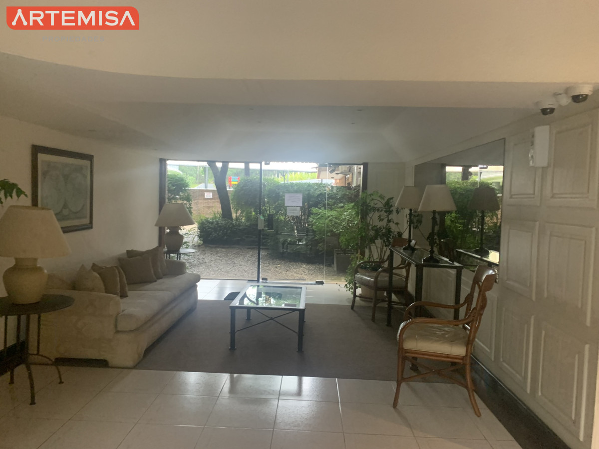 Apartamento ID.736 - Pent-House Con amplio parrillero Propio. 
