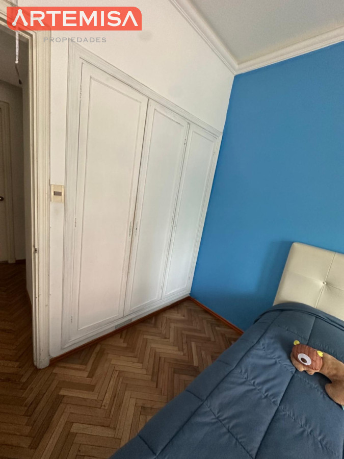 Apartamento ID.868 - Amplio apartamento de excelente construcción totalmente actualizado 3 dormitorios 