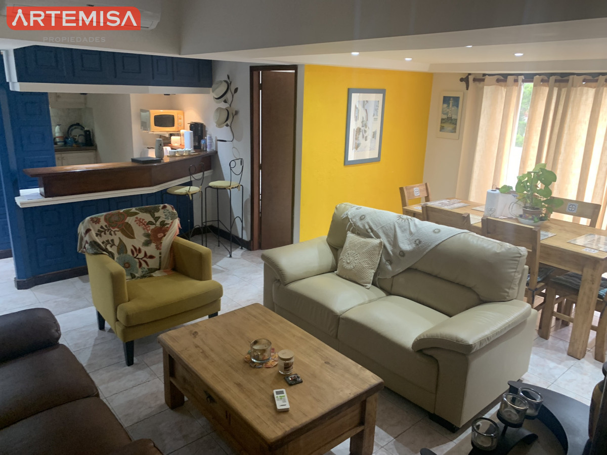 Apartamento ID.736 - Pent-House Con amplio parrillero Propio. 