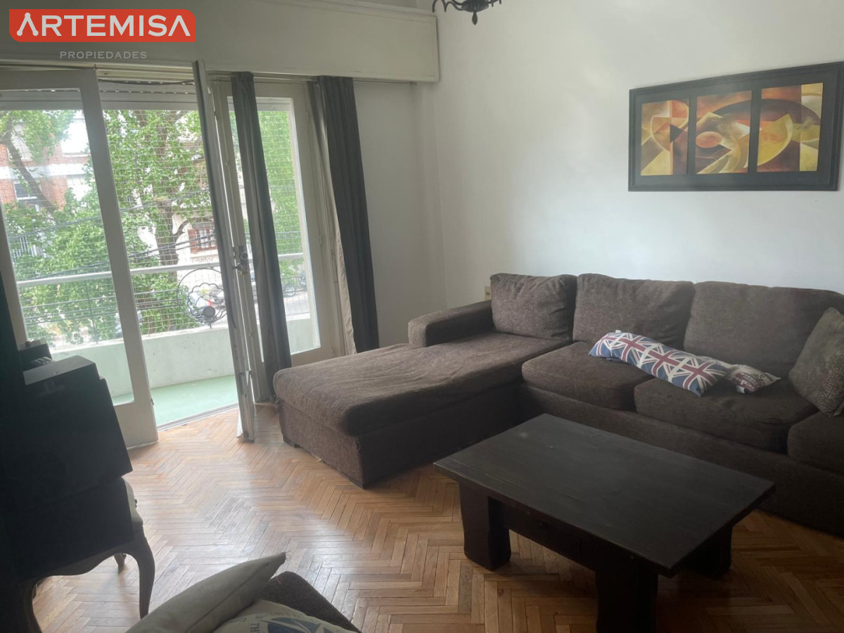 Apartamento ID.868 - Amplio apartamento de excelente construcción totalmente actualizado 3 dormitorios 