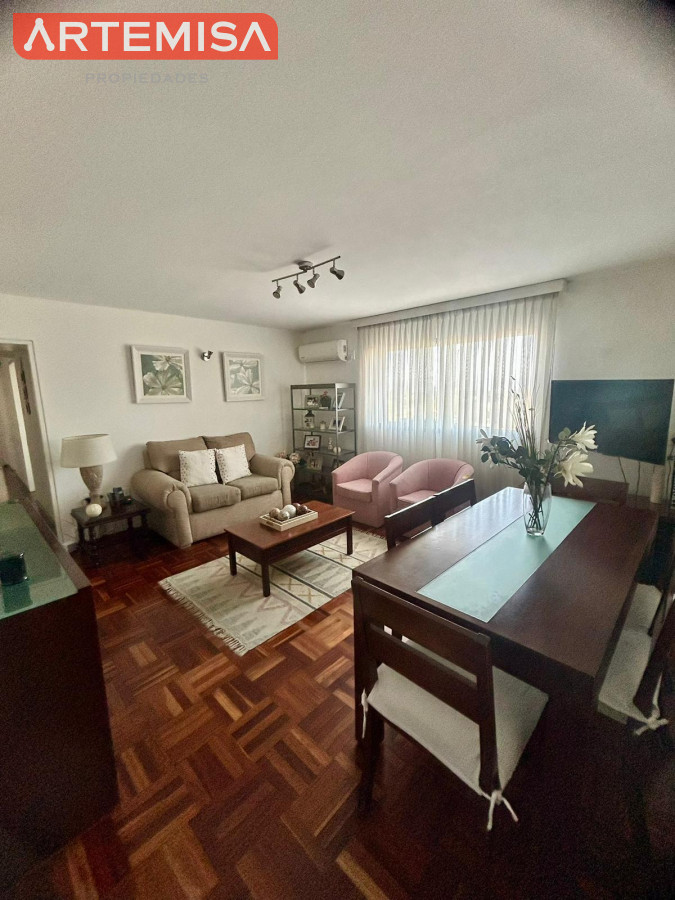 Apartamento ID.855 - Amplio e iluminado apartamento en Malvin 2/3 dormitorios y cocheras