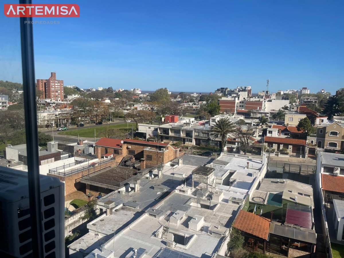 Apartamento ID.855 - Amplio e iluminado apartamento en Malvin 2/3 dormitorios y cocheras