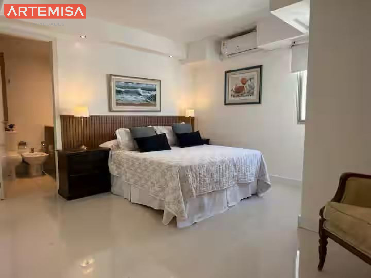Apartamento ID.975 - Espectacular PENTHOUSE DUPLEX  frente al MAR 4 SUITES