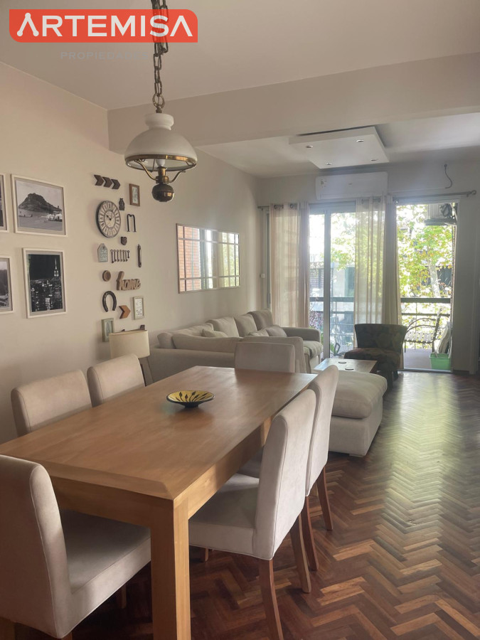 Apartamento ID.746 - Muy Iluminado y remodelado Apto 3 dorm. balcón y amplia terraza.