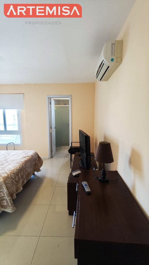 Apartamento ID.989 - DEPARTAMENTO AMPLIO Y CON VISTA AL MAR 