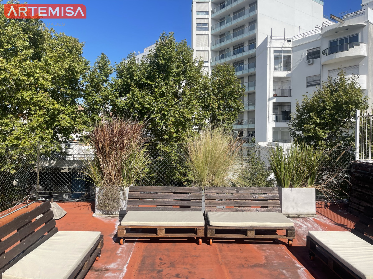 Apartamento ID.746 - Muy Iluminado y remodelado Apto 3 dorm. balcón y amplia terraza.