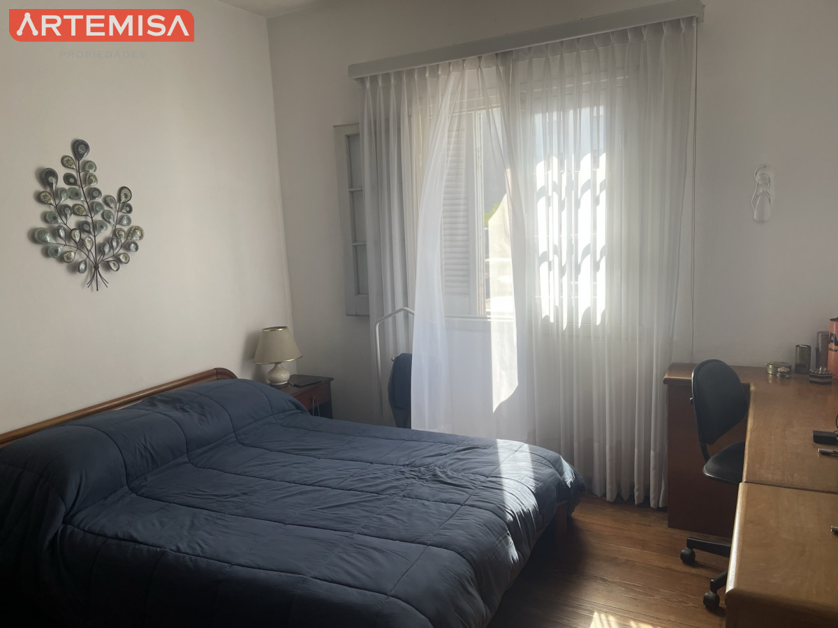 Apartamento ID.746 - Muy Iluminado y remodelado Apto 3 dorm. balcón y amplia terraza.