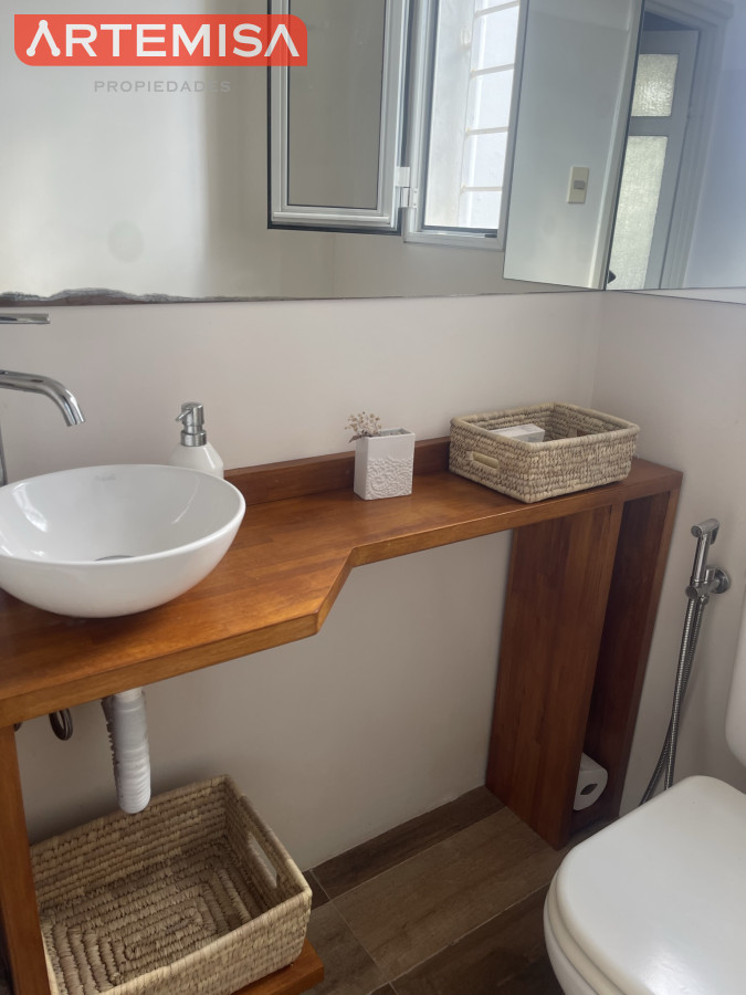 Apartamento ID.746 - Muy Iluminado y remodelado Apto 3 dorm. balcón y amplia terraza.