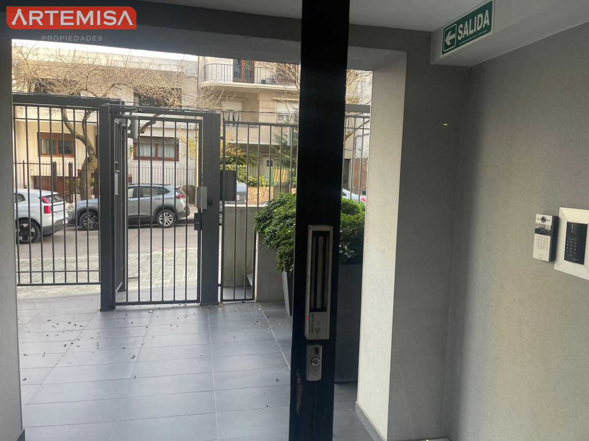Apartamento ID.804 - El apartamento que buscabas, iluminado,  excelente construcción. 