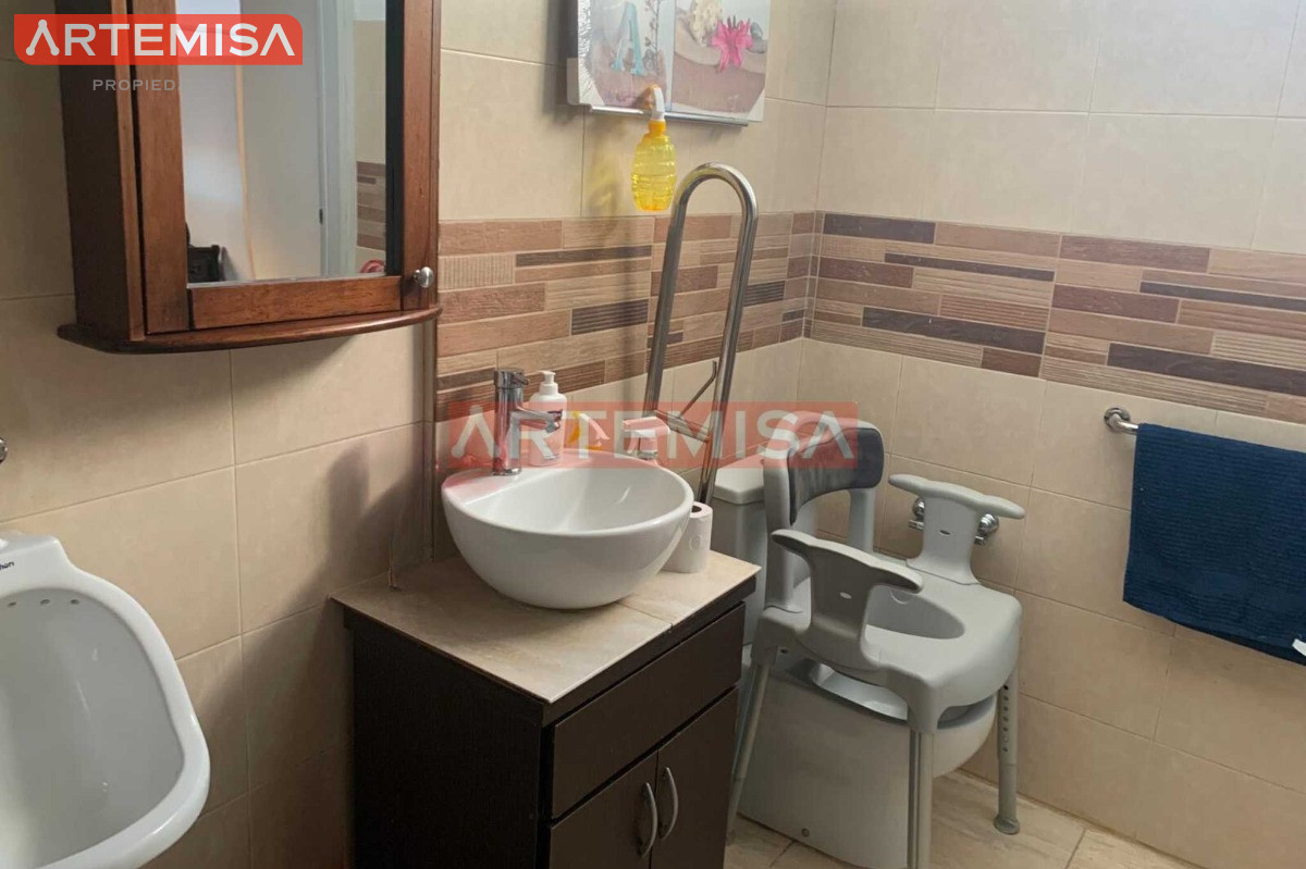Casa ID.10 - Venta De Casa De Reposo Totalmente Equipada Inversores 