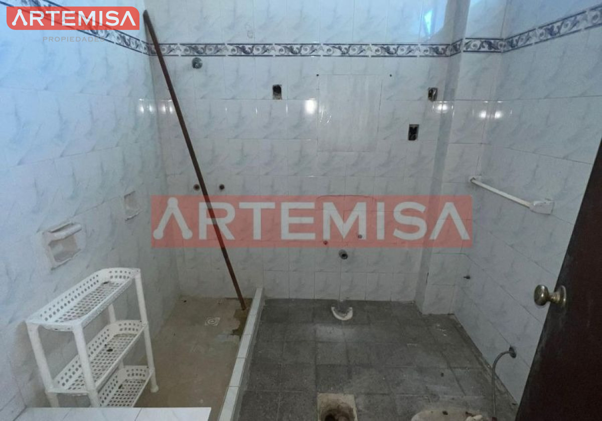 Casa ID.16 - Excelente Casa, Construcción Sólida, A Refaccionar, Inversionistas, A Pasos Nuevocentro Shopping 
