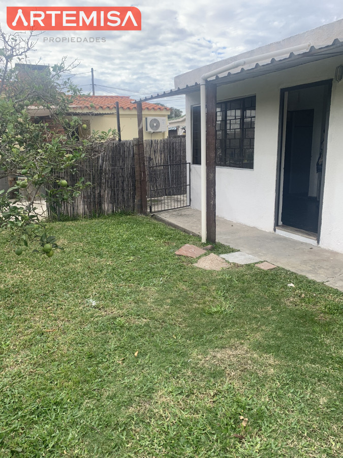 Casa ID.801 - Alquiler 1 dorm. con parrillero en la cocina.