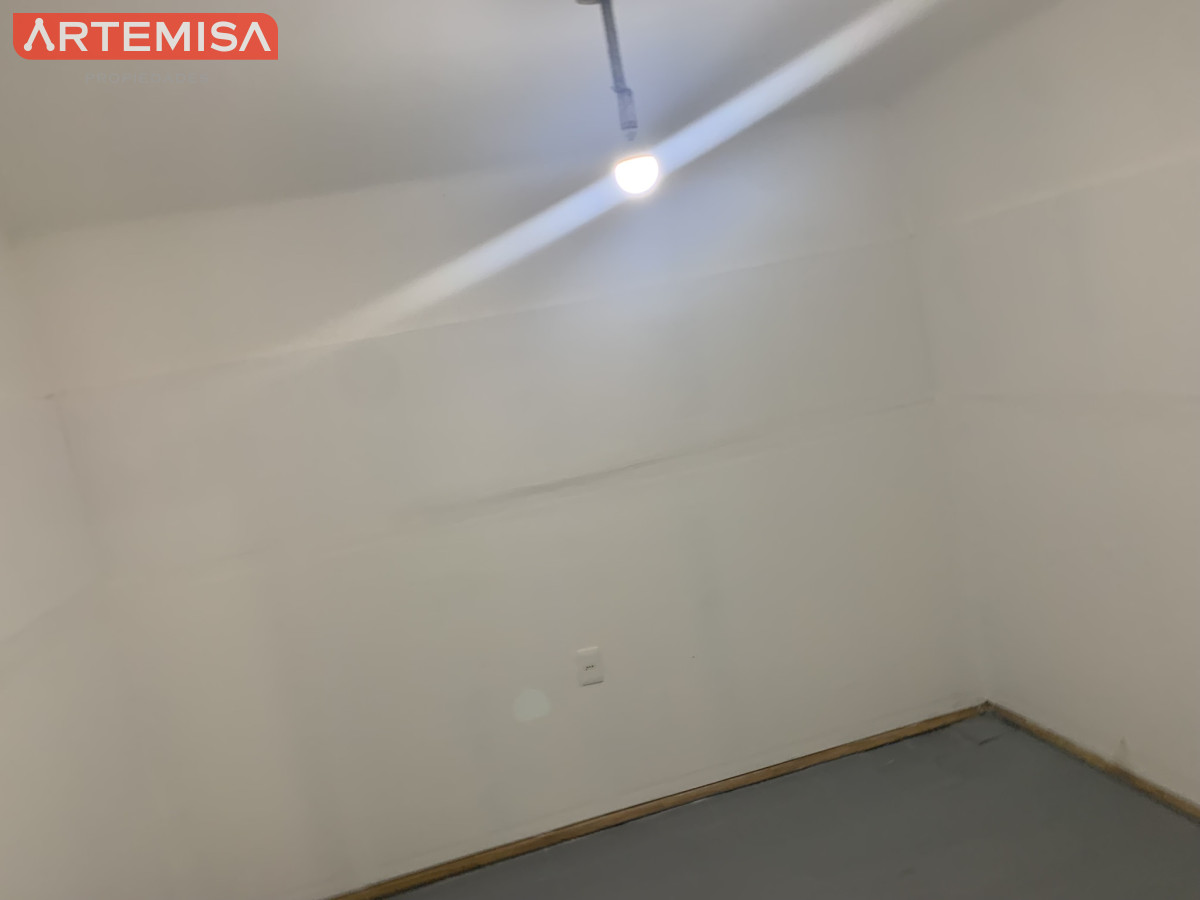 Casa ID.806 - Inversionista: Apartamentos, deposito y Garage.