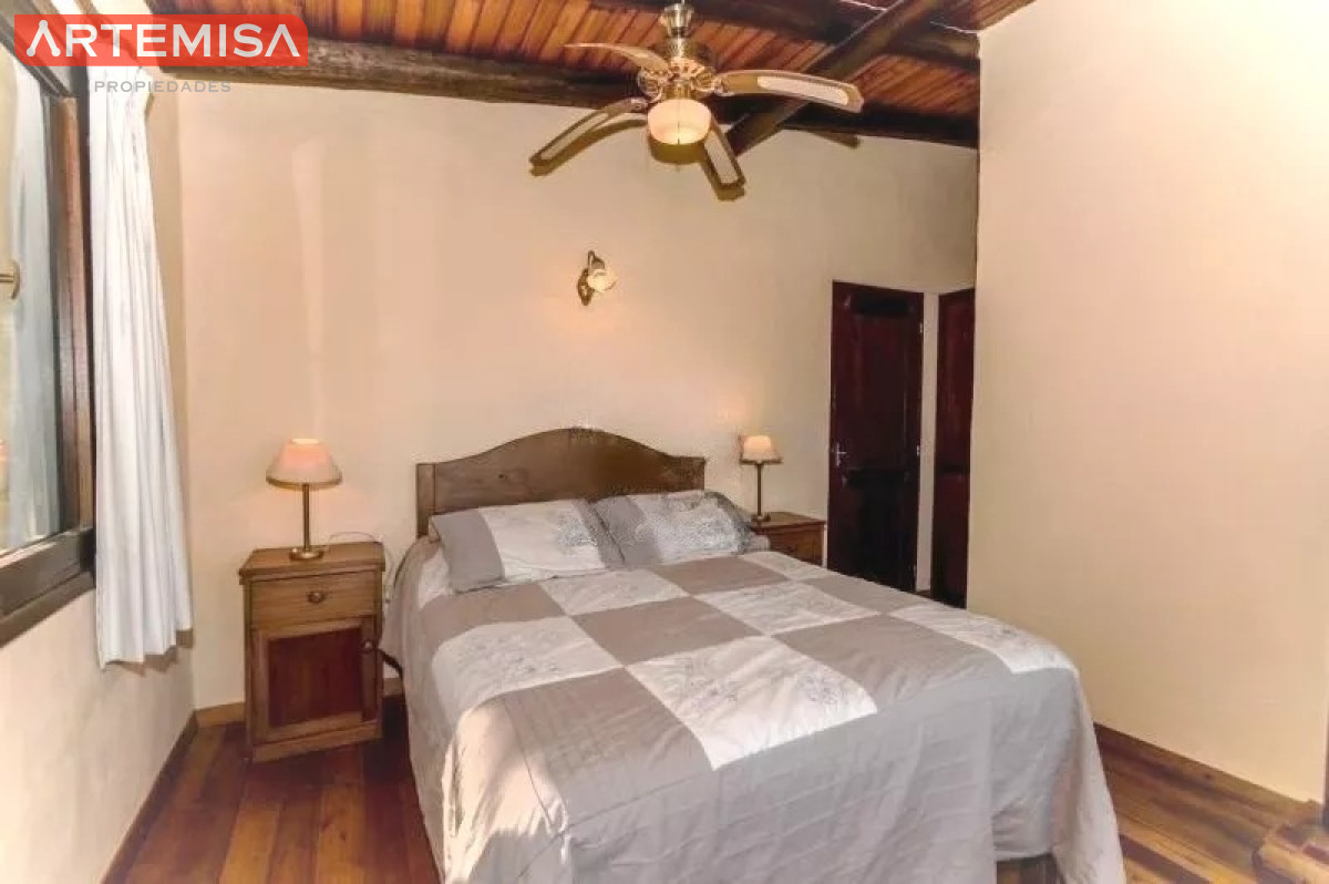 Casa ID.439 - vende un atractivo Complejo integrado por 3 viviendas independientes