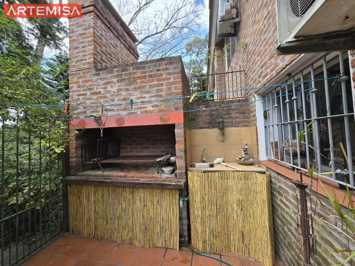 Casa ID.422 - Se vende casa de 2 dormitorios 2 baños Punta Gorda