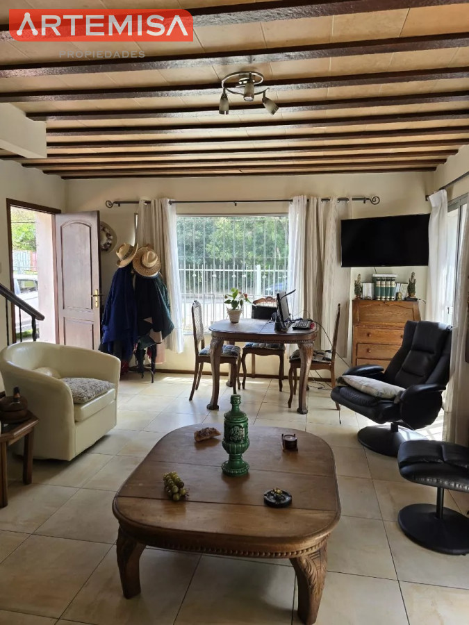 Casa ID.422 - Se vende casa de 2 dormitorios 2 baños Punta Gorda
