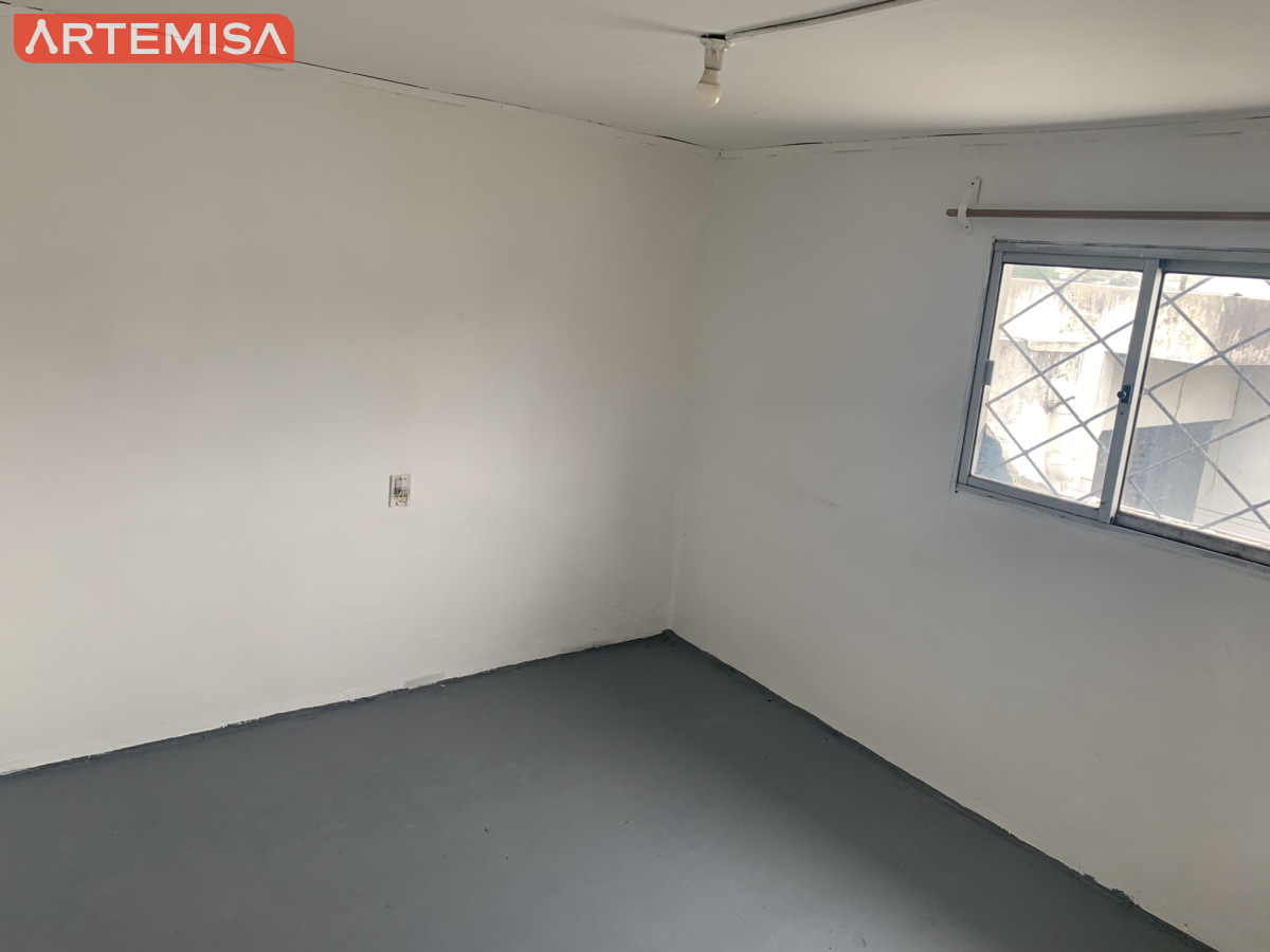 Casa ID.806 - Inversionista: Apartamentos, deposito y Garage.