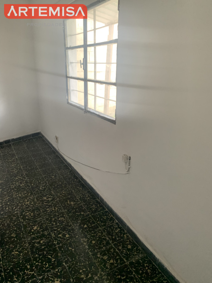 Casa ID.801 - Alquiler 1 dorm. con parrillero en la cocina.